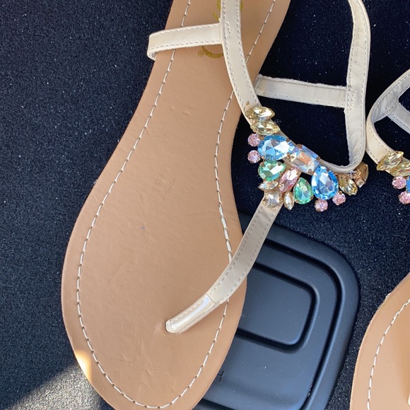 Sandals - Picture 5 of 6